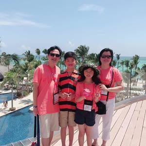 Meet your Posher, Sandy